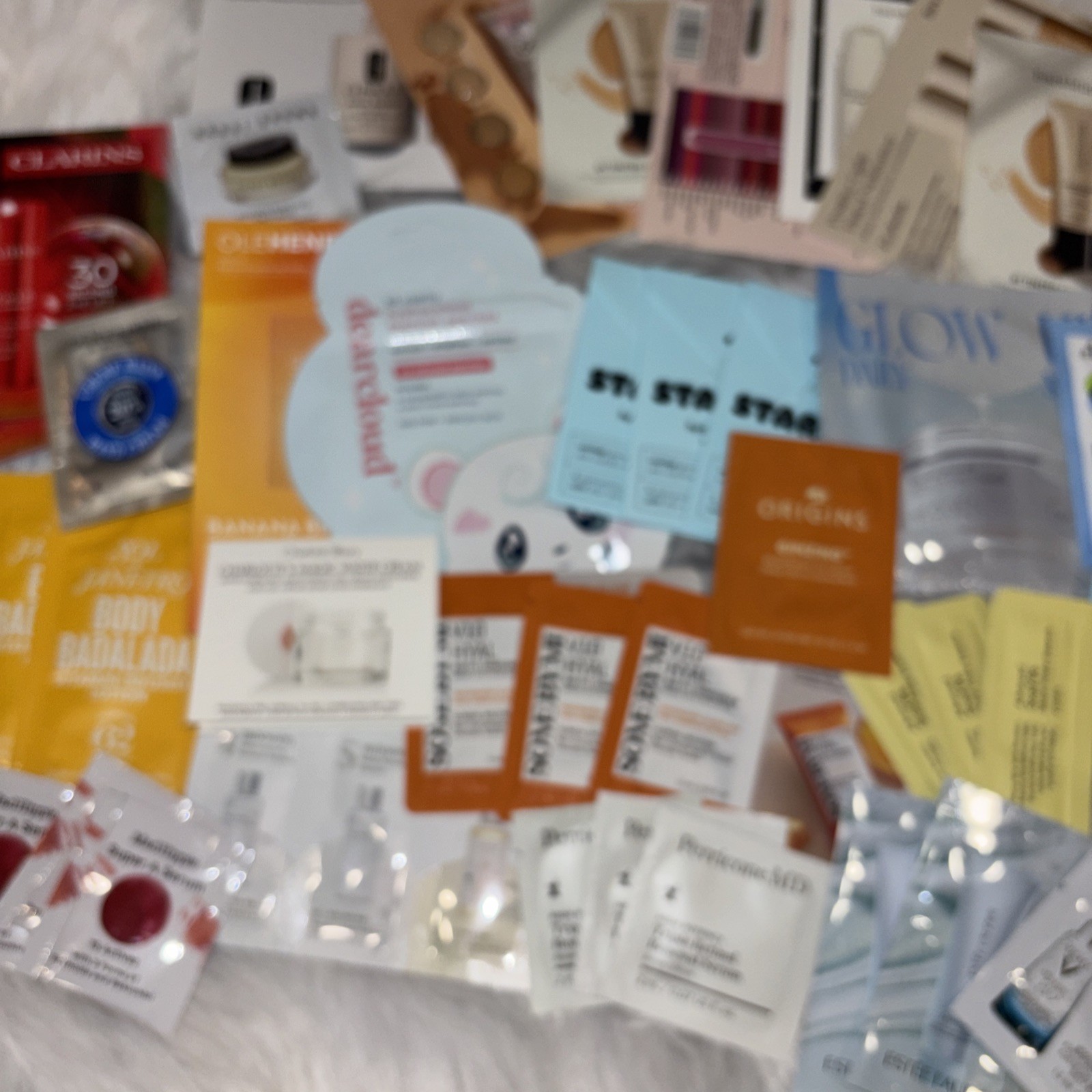 100 Pc Skincare, Fragrance, Hair Lot – Foil Packets & Deluxe Samples – All Shown