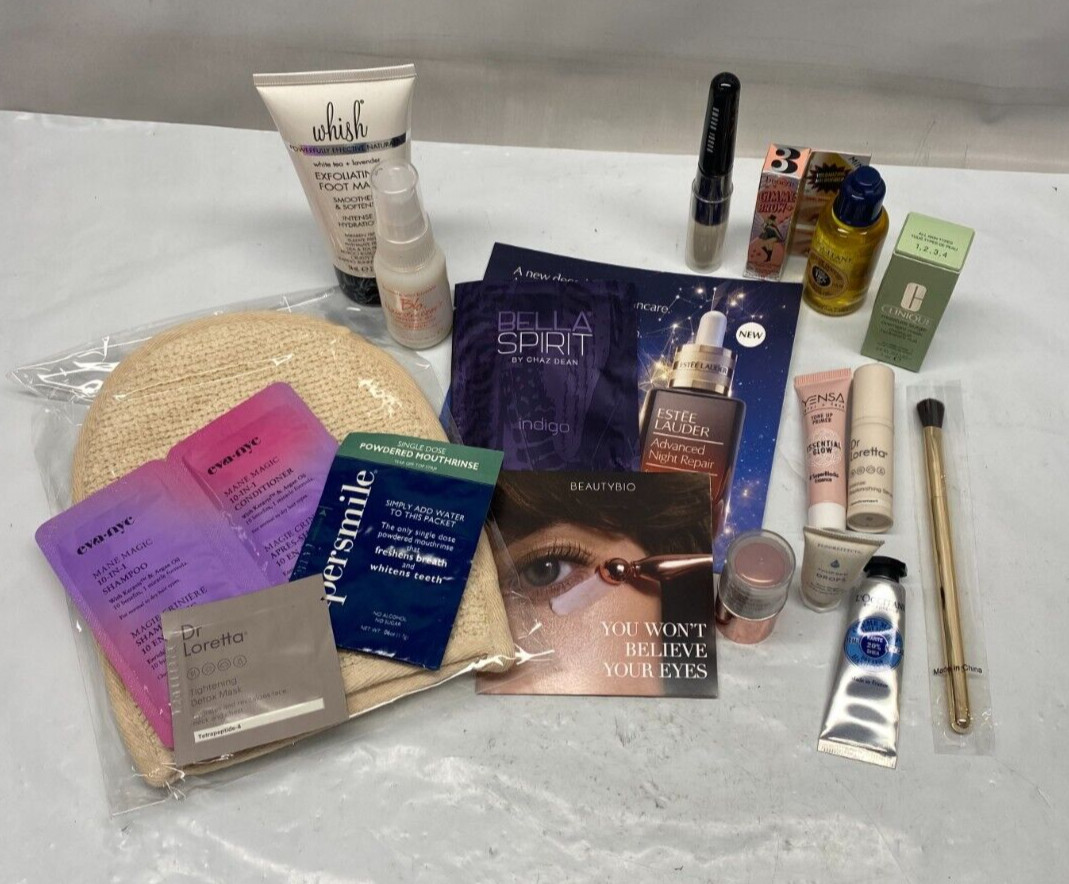 Mixed Makeup Beauty Lot – 19 Sample Pieces – Clinique, Estee Lauder, benefit etc