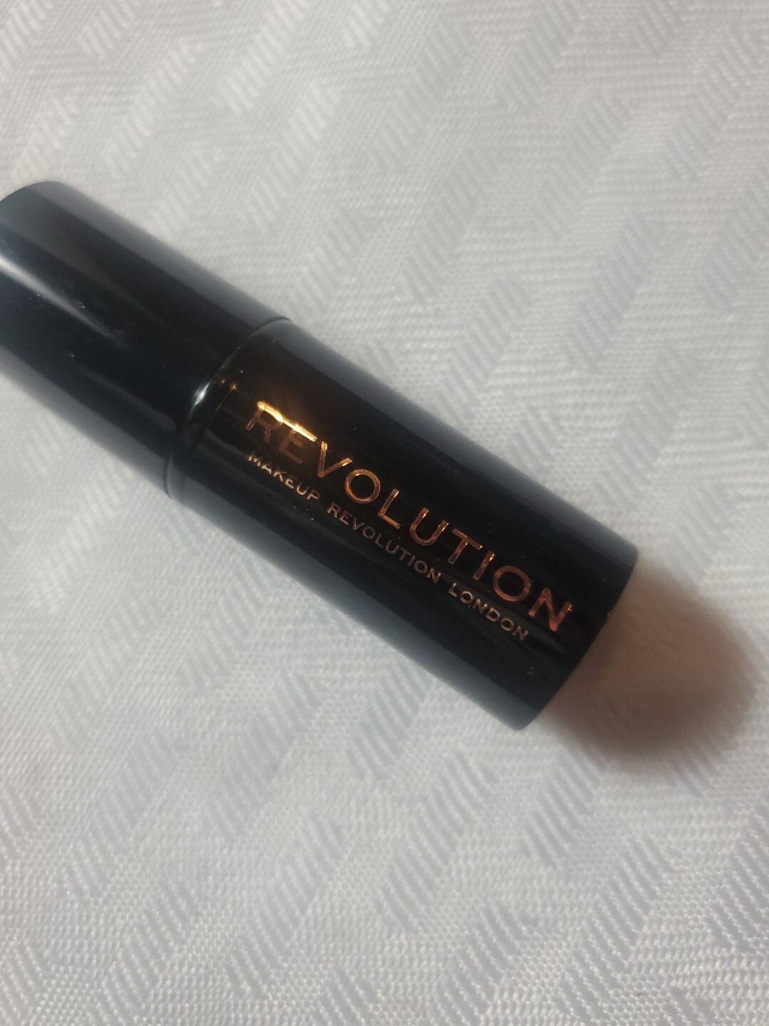 9x Revolution Lot Baking Powder Creamy Eye Brow Pencil Eyeliner Lip Oil Elixir