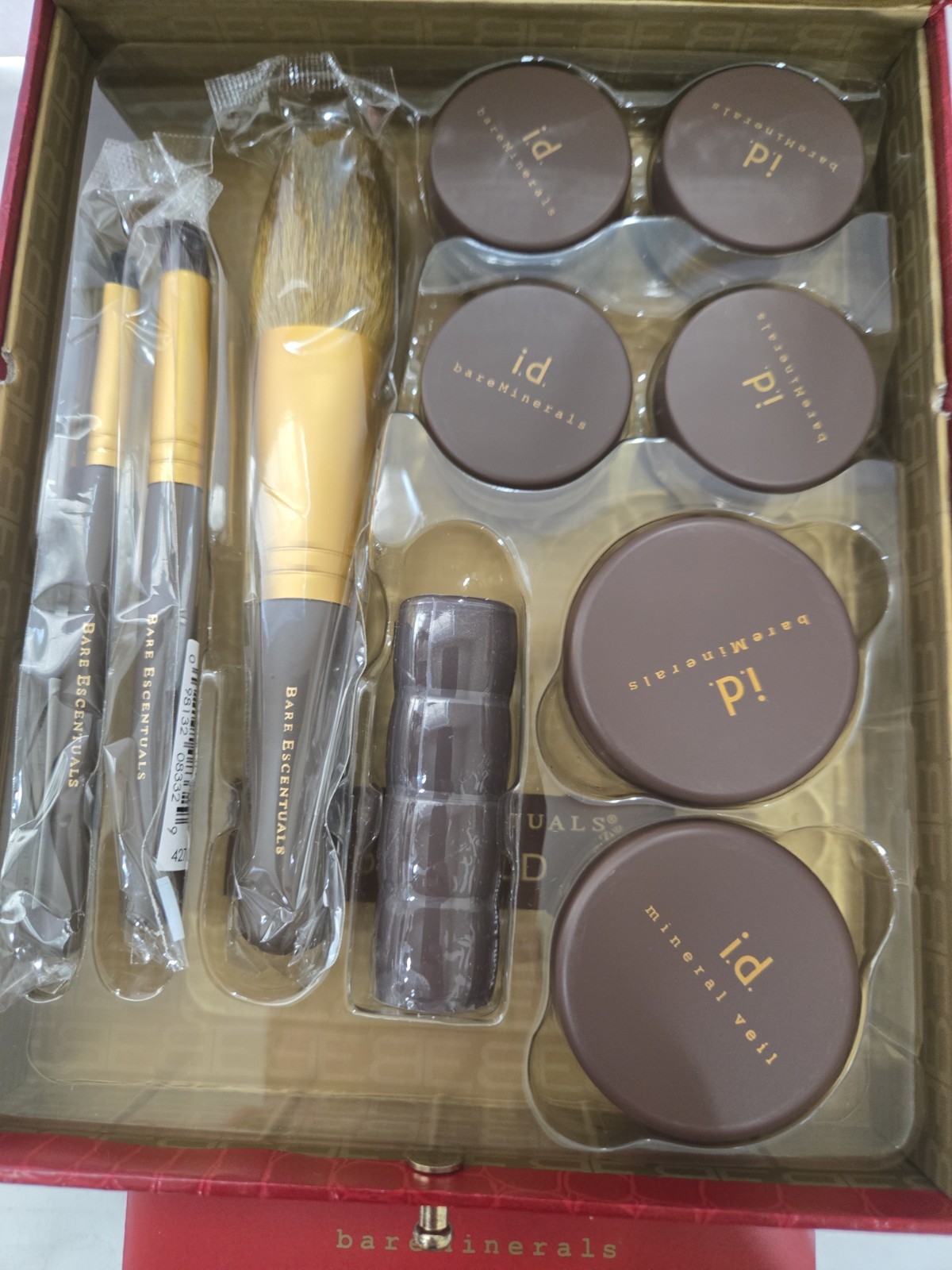 Bare Minerals Bare Escentuals Bare Gold 10 Piece Pure Luxury Collection – New