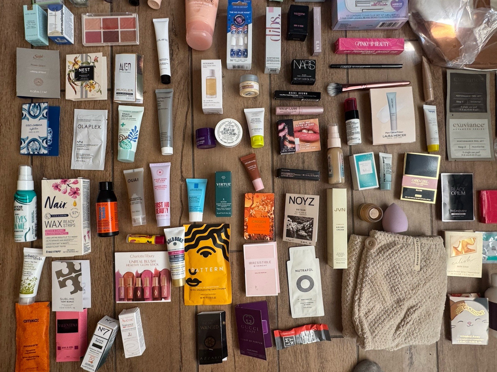 100 Pc Huge Makeup + Skincare Bundle Full Size & Deluxe High‑End & K‑Beauty Lot