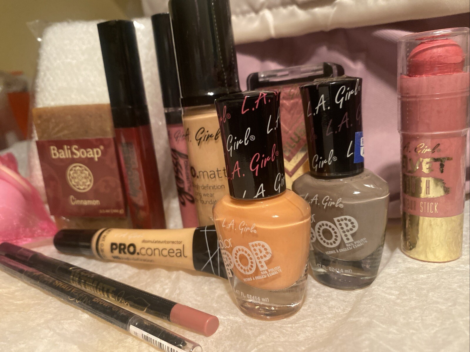 💄lot of beauty 14pc LA girls Makeup Lips Blush Nail Polish BALI SOAP & MORE 🫦