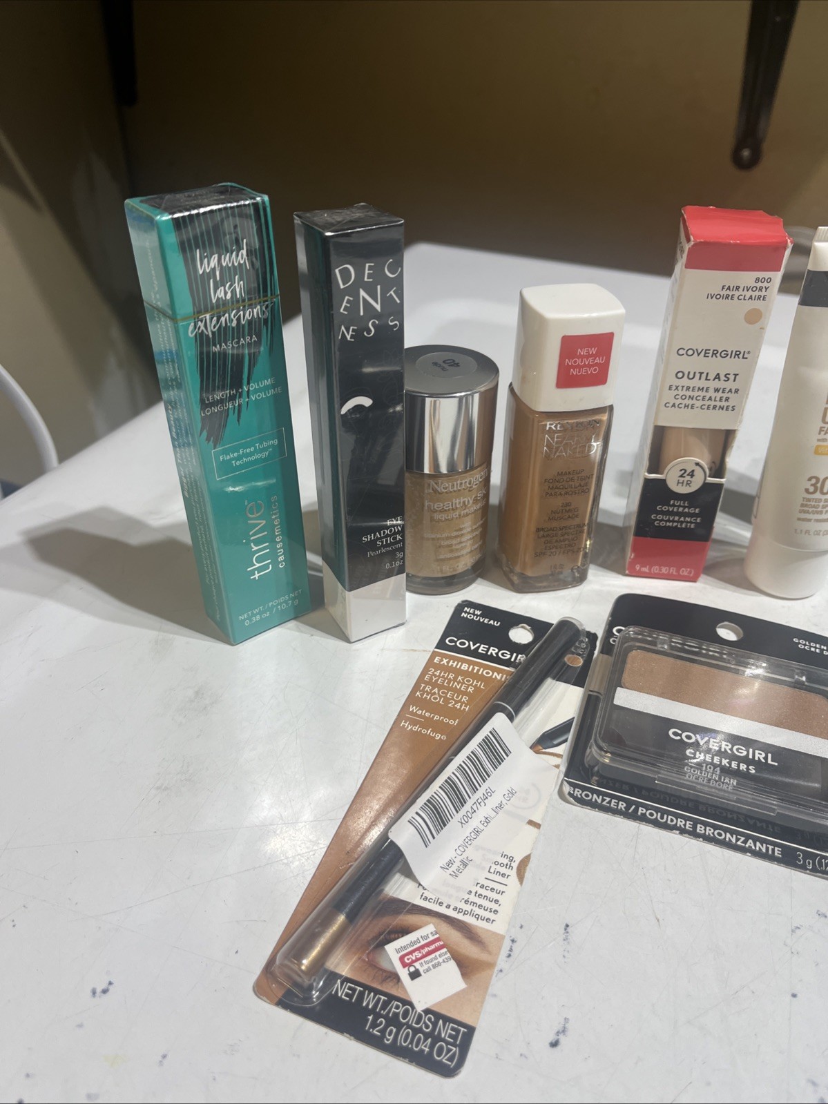 Beauty Product Lot- 20 Pieces Neutrogena, Covergirl, Revlon And More! See Photos