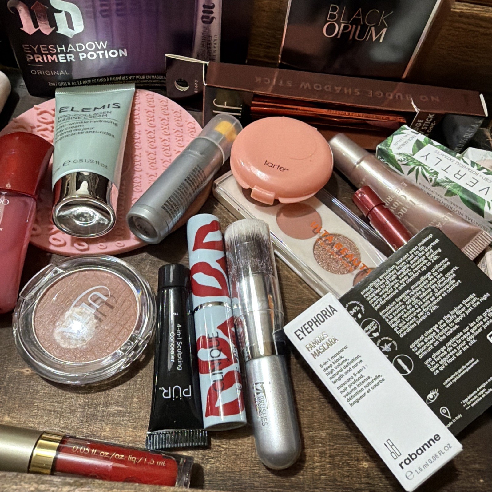 Lot 20 Deluxe / Travel Size Hair,Skin Care, Makeup Beauty Product Samples Bag LL