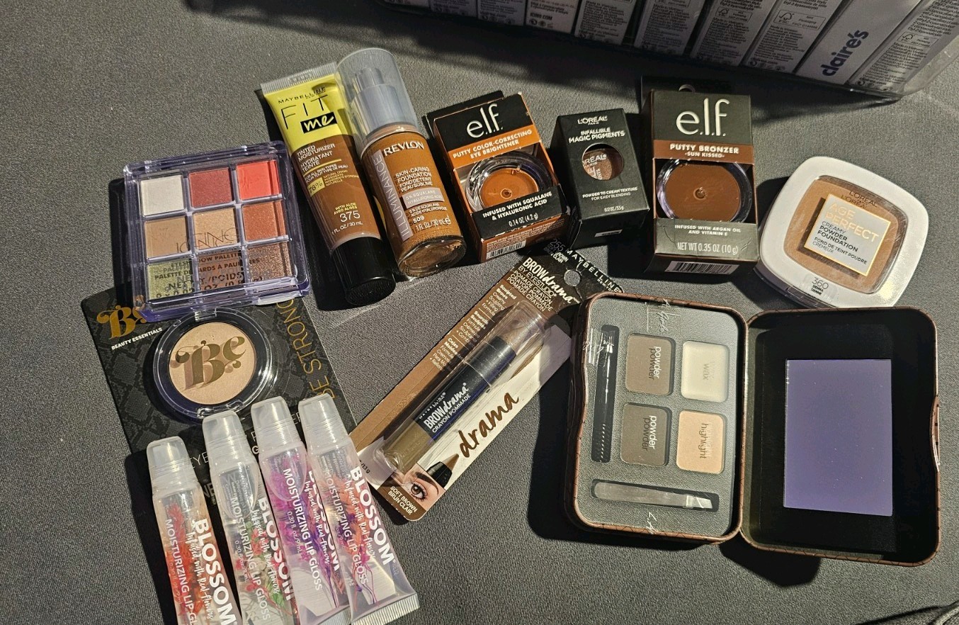 🌟 Makeup Lot – Maybelline, Revlon, e.l.f., L’Oréal – New Bundle