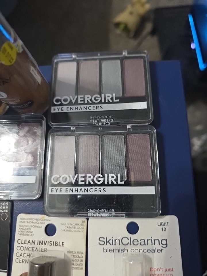 23 Pc Makeup Lot CoverGirl, Neutrogena, Almay And More! BRAND NEW
