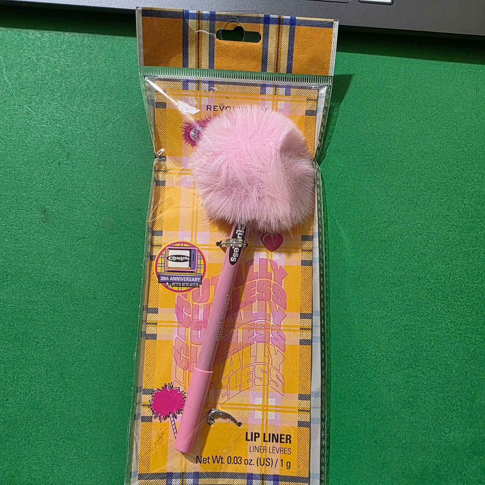 REVOLUTION CLUELESS 30th Anniversary Lip Liner “Fashion Victim” Sealed