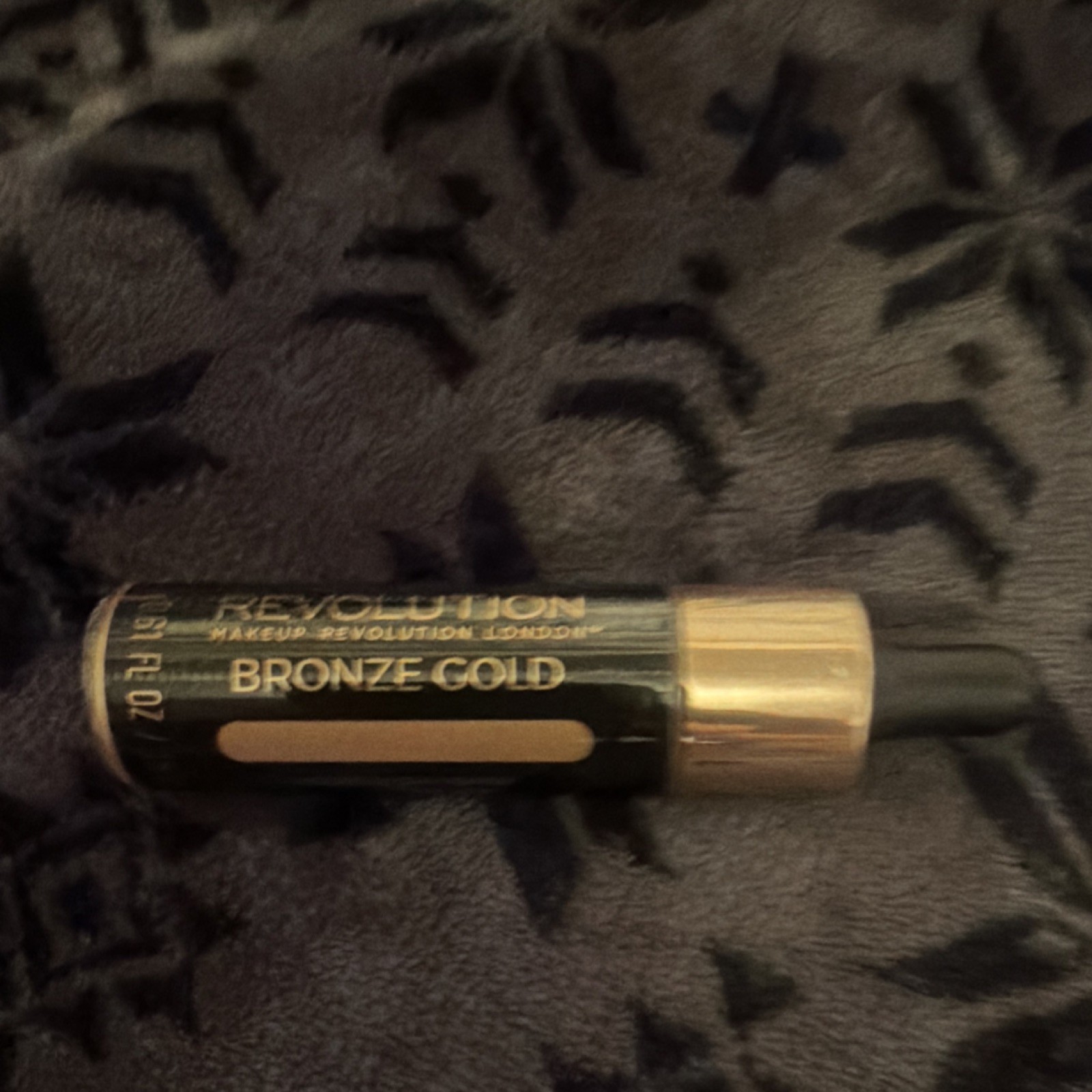 Revolution London & bh Mixed Lot Bronze Gold, Eye Light Shine, Chilled L…
