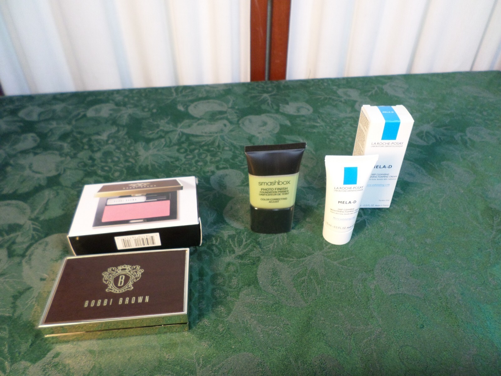 NIB-3pc Bobbi Brown Illuminator & Blush Compact w/Mirror/Smashbox Primer/Mela-D