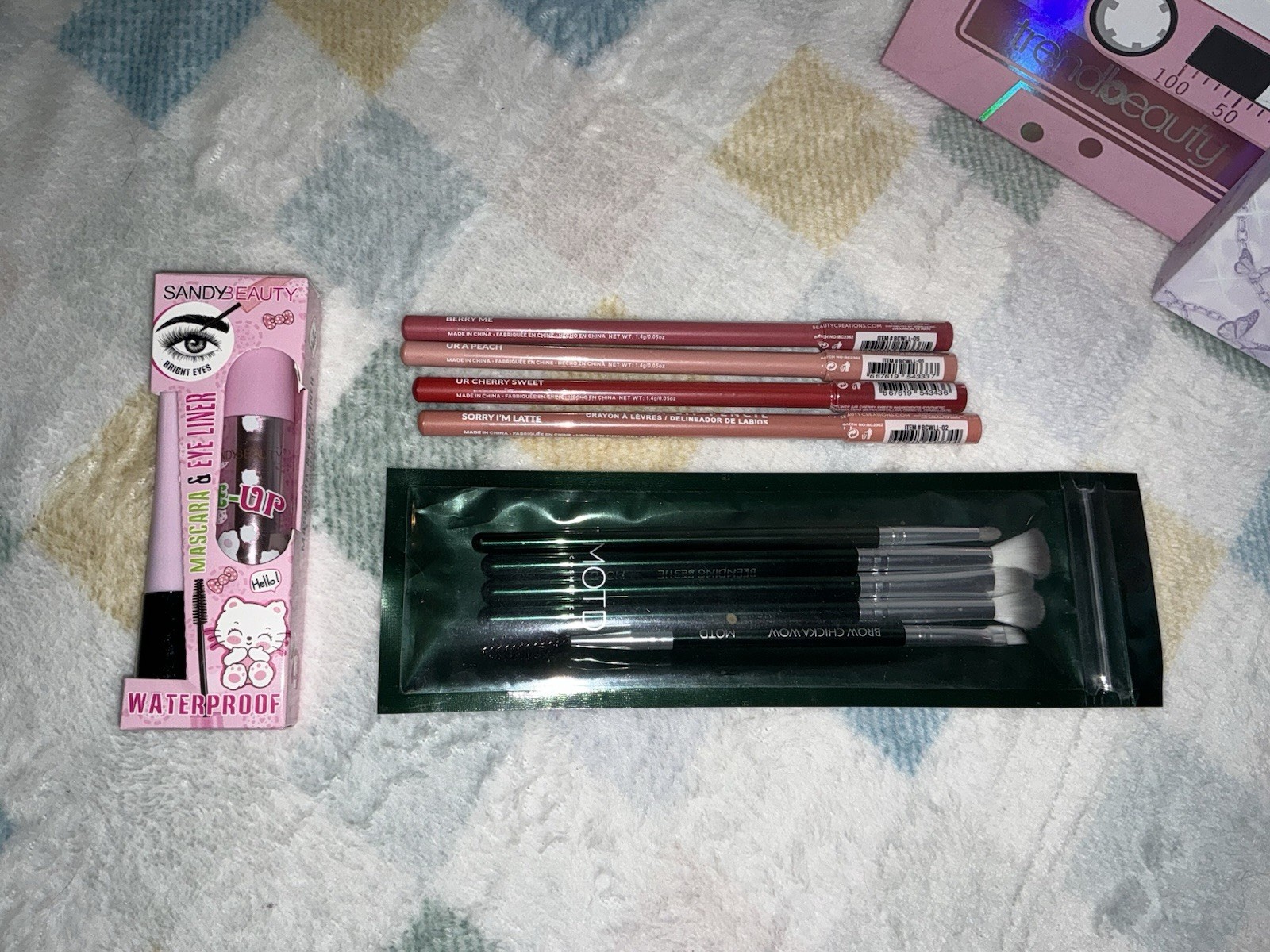 Trend Beauty & Beauty Creations Makeup Bundle