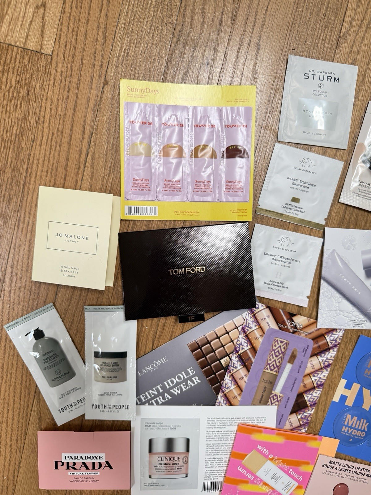Huge 40 Travel Sample Lot Makeup Bag Tom Ford Fresh Drunk Elephant Prada Tarte