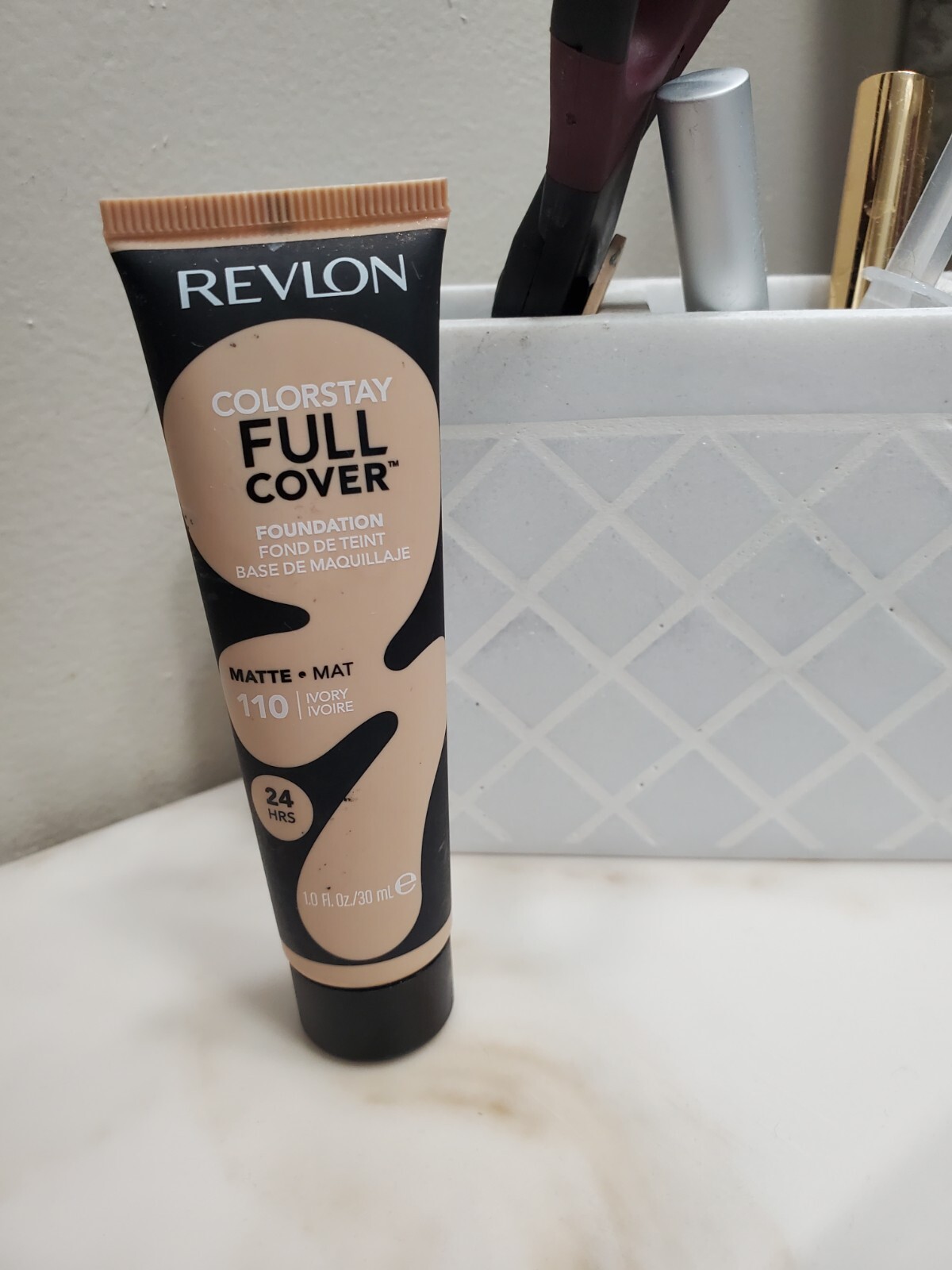 5 PC FOUNDATION LOT-Revlon, Maybelline, Rimmel London IVORY-*FREE Sponge Blender