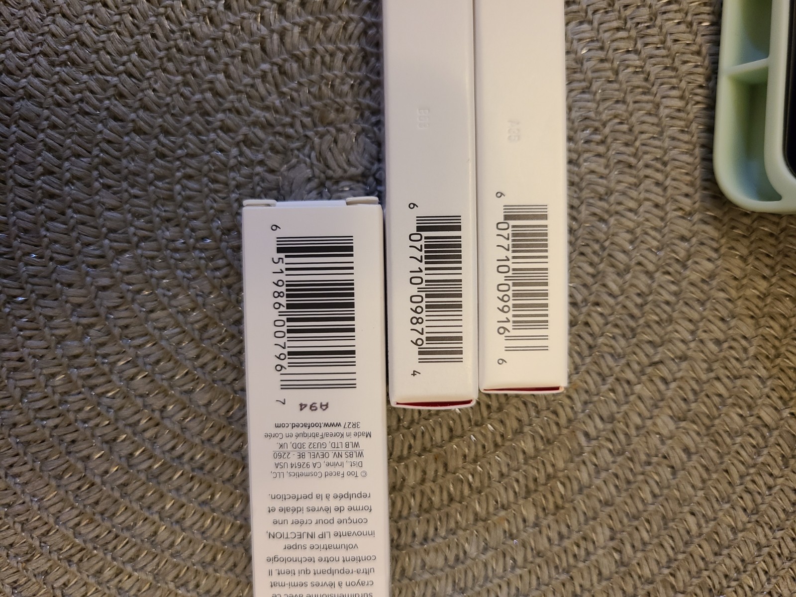 Too Faced Lip Injection Extreme Lip Shaper Plumping + Smashbox Lip Liners (2)
