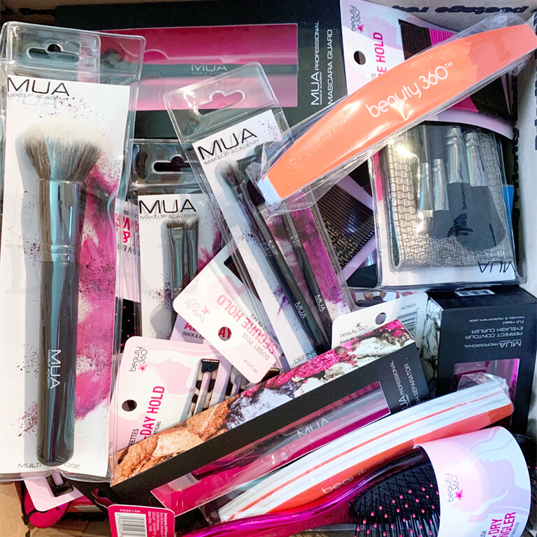 BEAUTY / MAKEUP / COSMETIC Tools Mixed Wholesale Lot Bundle – 40 PCS