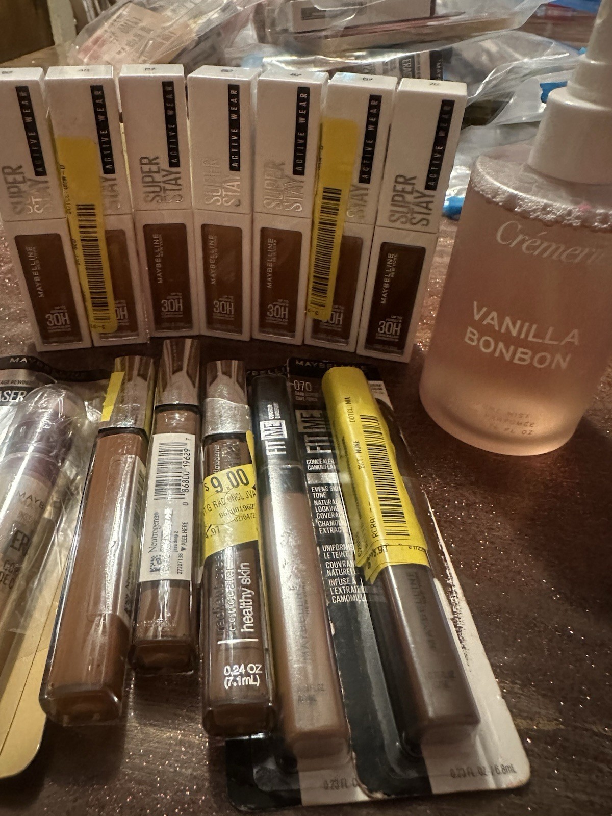 Mixed Makeup Beauty Bundle 15 Pieces, Assorted