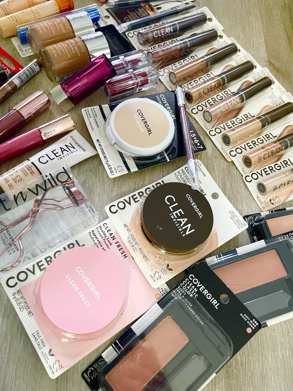 HUGE LOT NEW COVERGIRL REVLON ALMAY NEUTROGENA MAKEUP $175+ Value Bundle L’Oréal