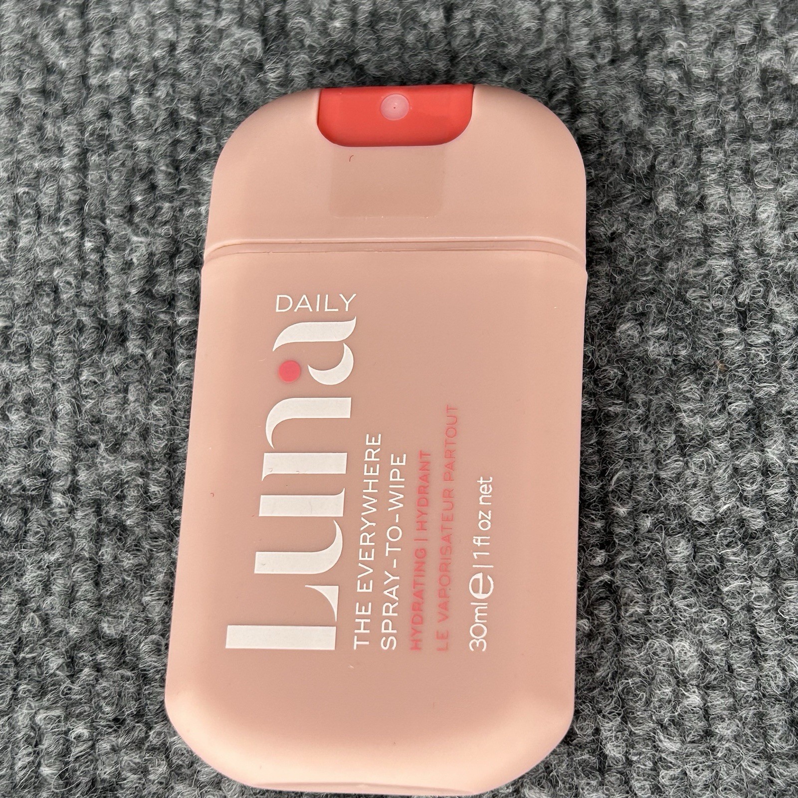 Luna Daily The Everywhere Spray-To-Wipe Hydrating 30 ml Travel Sample Size