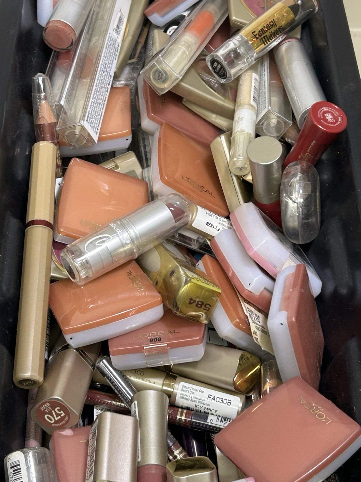 Beauty Name Brand Makeup Mixed Lot 20 Items REVLON-MAYBELLINE-L’Oréal NEW SEALED