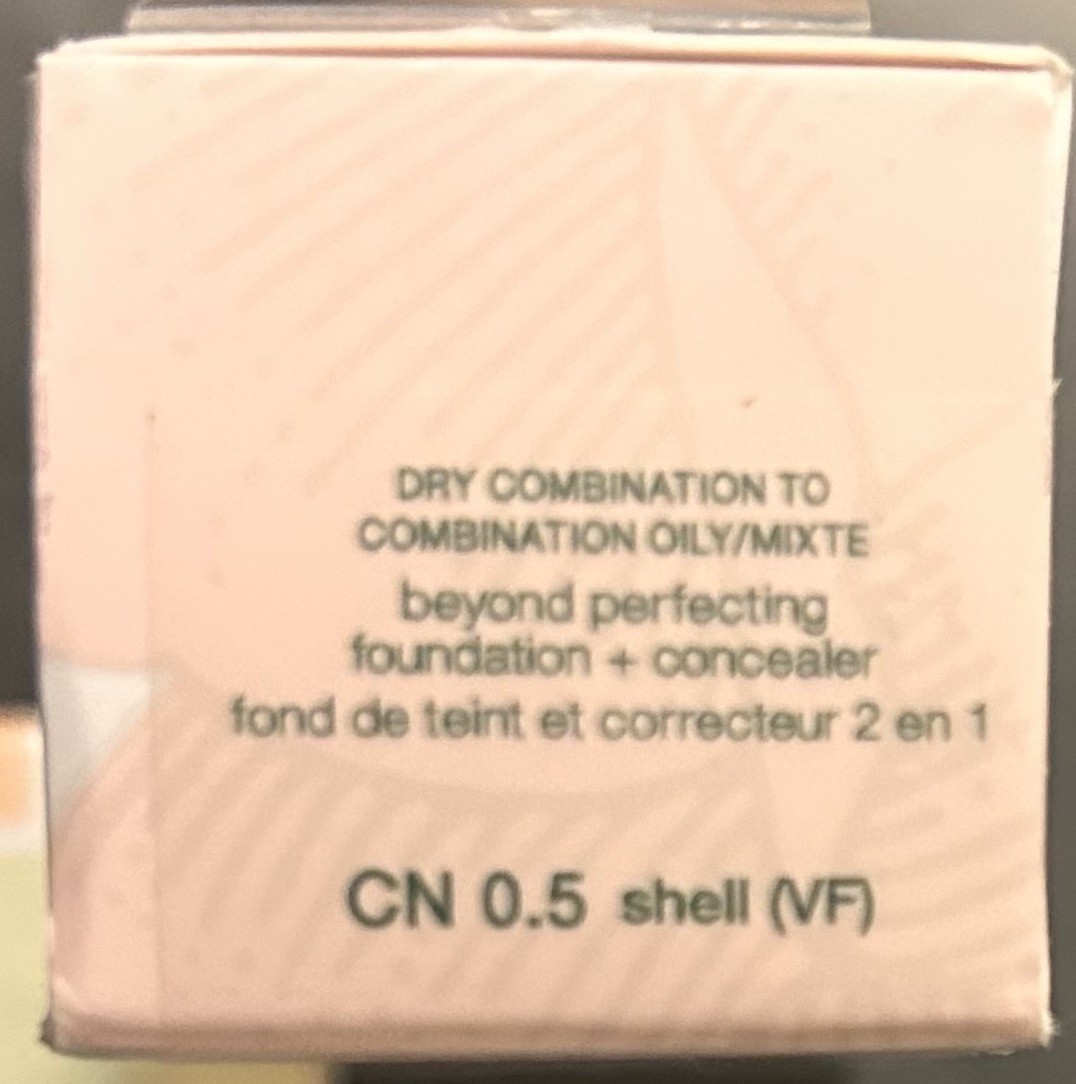 Clinique 3-Piece Makeup Set NIB True Highlight + Foundation + Lip Liner
