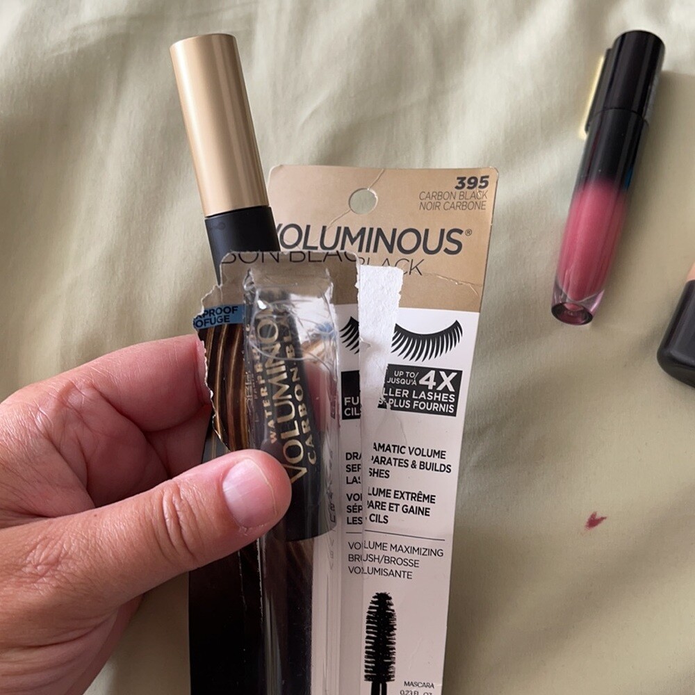 L’Oréal Brilliant Infallible Voluminous Package