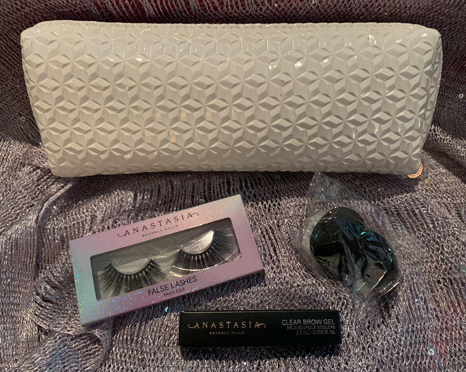 ANASTASIA BEVERLY HILLS FALSE LASHES (LENGTHY) + CLEAR BROW GEL + SPONGE + BAG