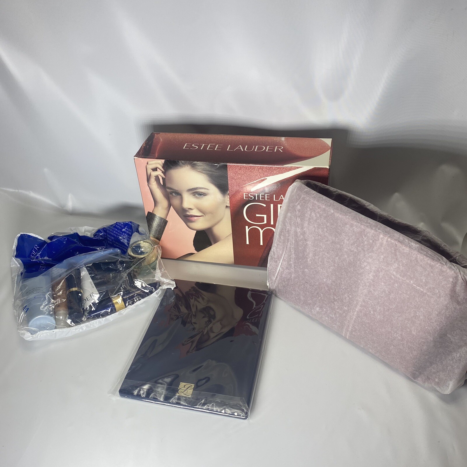 Estee Lauder Defining Beauty Gift box Pure Color Crystal Lidstick Mirror and Bag