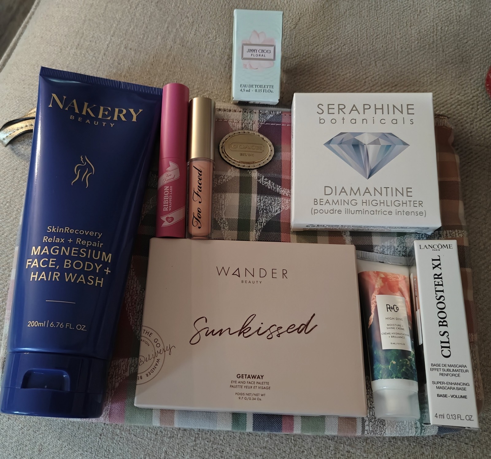 *Fancy Beauty Bundle Feat: Coach, Jimmy Choo,Nakery,Wander,Too Faced, Lancome +*