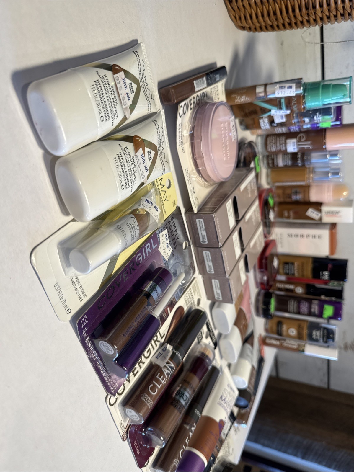 40 piece Wholesale Makeup Lot Covergirl L’OREAL Revlon Maybelline Almay & More!