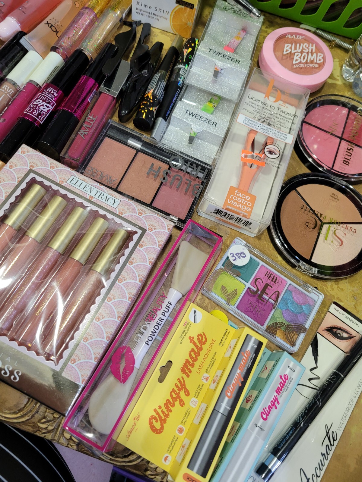 Wholesale bulk makeup Lot 90 Piece