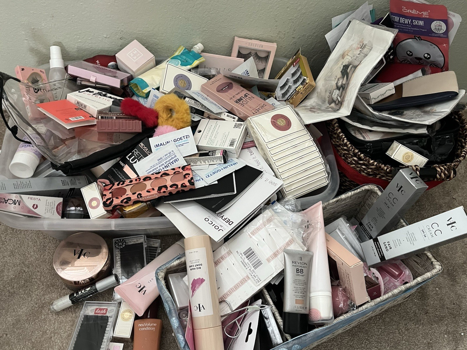 27-piece Name Brands Lot fun mixed makeup skincare body care & more