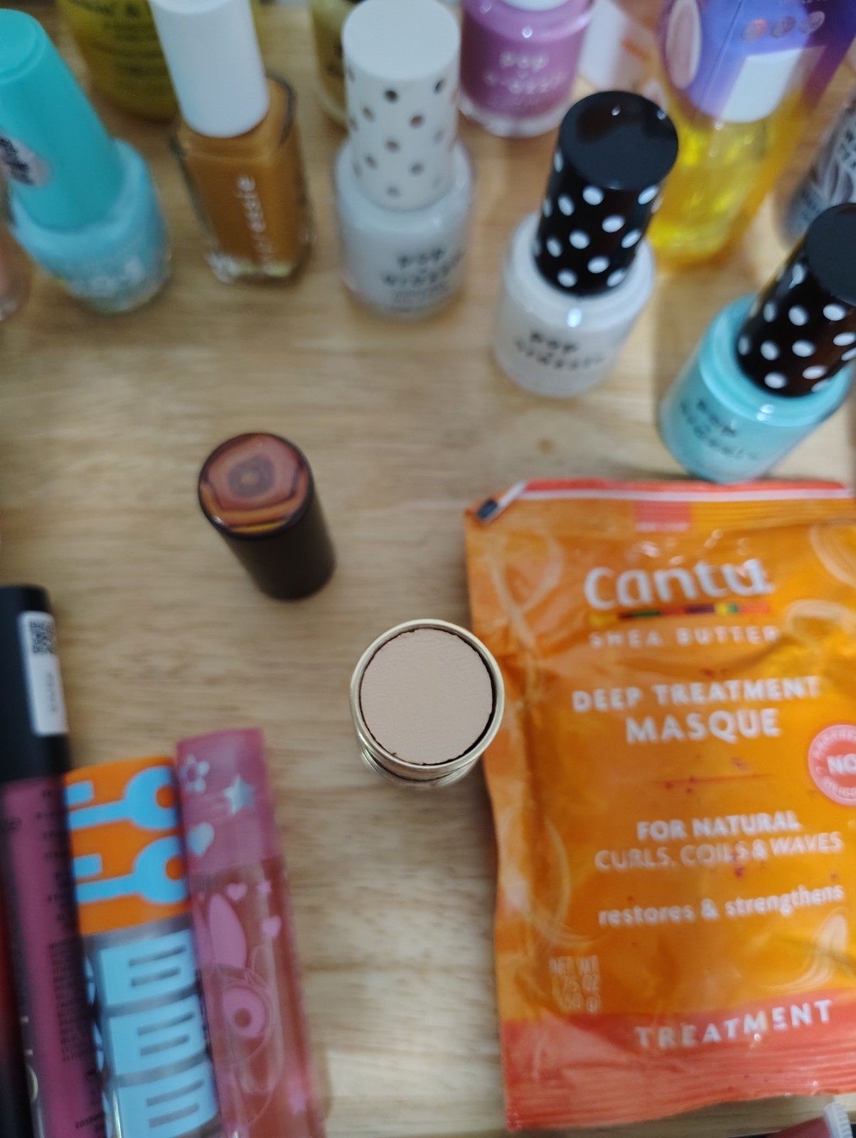Lot Of 84 Pieces Of Beauty, Hair & Skin Care + Free Gifts!