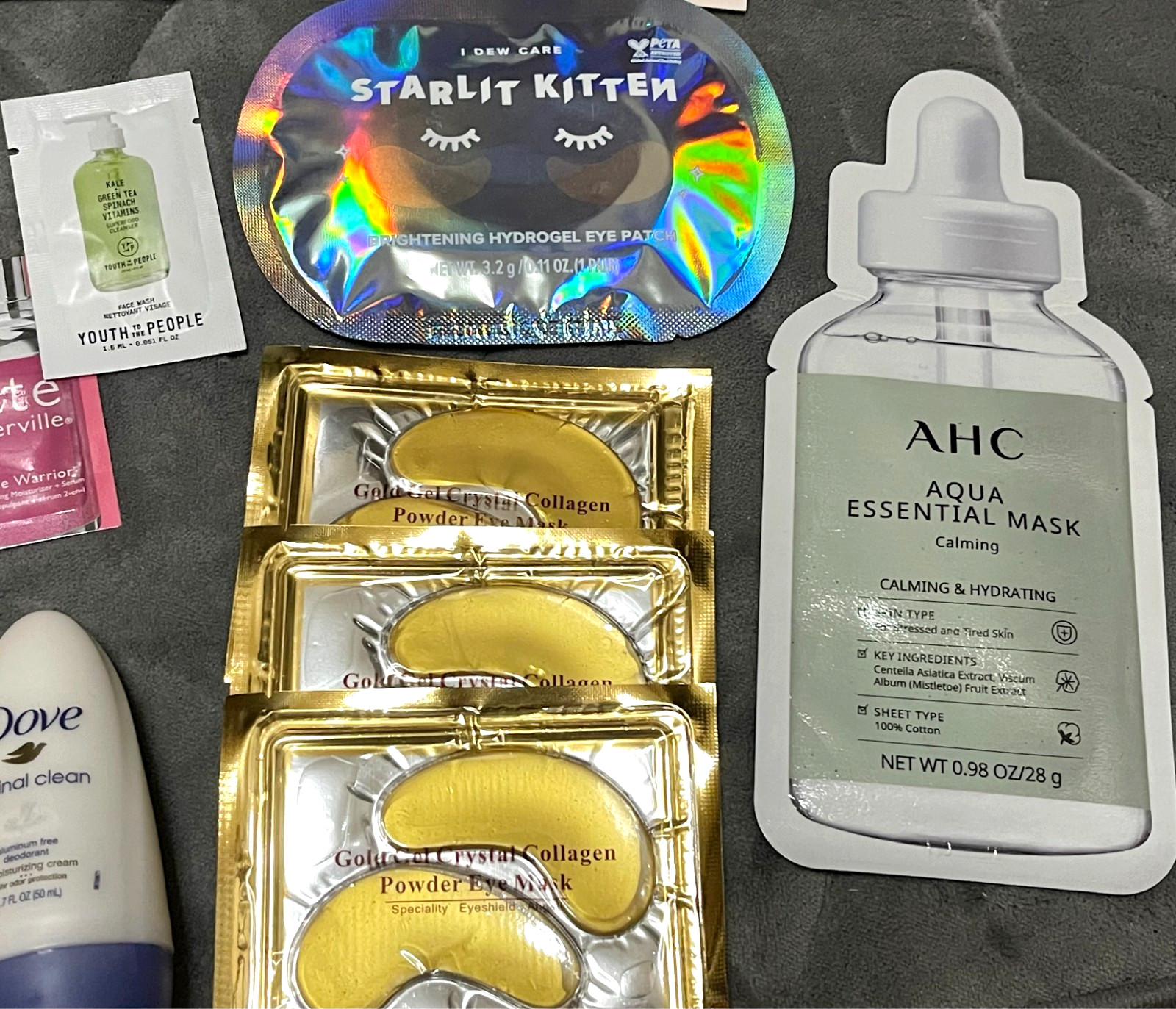 Ladies 30pc. Upscale Beauty & Skincare Lot with Fragrances Too! And Goodie Bag!
