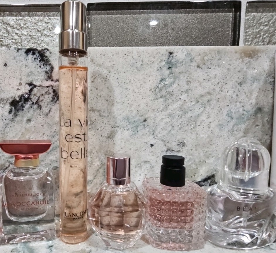 15 Women Lipstick Parfum Lot~ Estee Lauder Beautiful VALENTINO BORN ROMA Lancôme