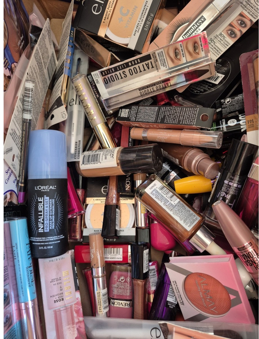 BRAND NEW Cosmetics Makeup Mystery Box 15 Assorted items BNIB