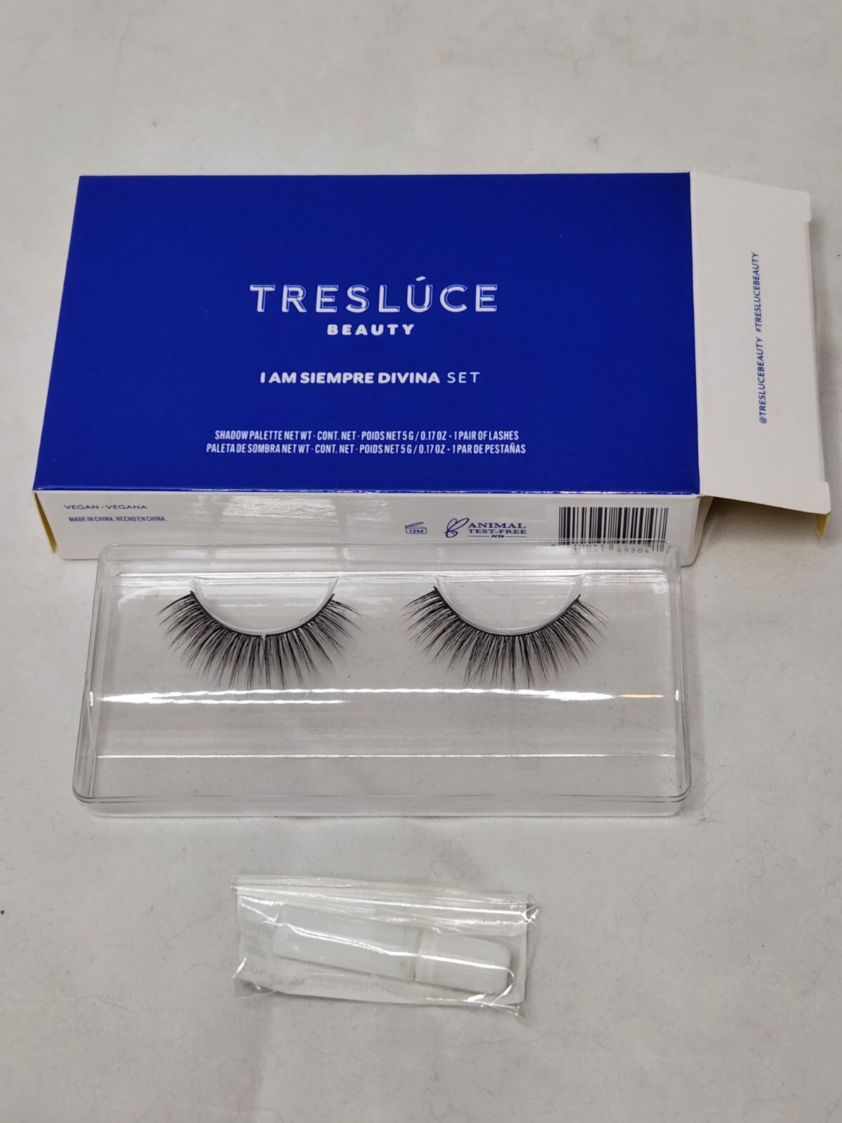 Makeup. Includes Eye Shadow Primer, False Eyelashes, & All-Over Glow/Gloss..NEW