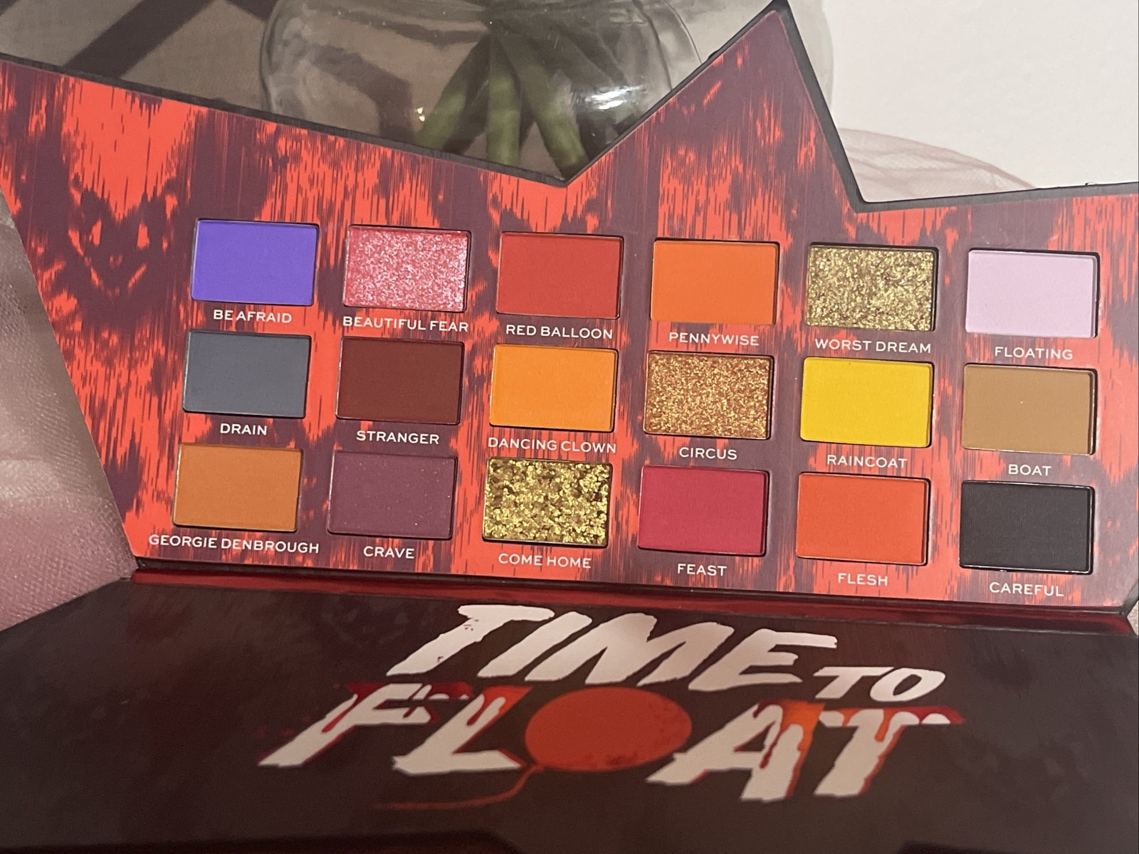 Makeup Revolution X IT Chapter II Lot 3 Items Eyeshadow Palette/Sponge/lip Stain
