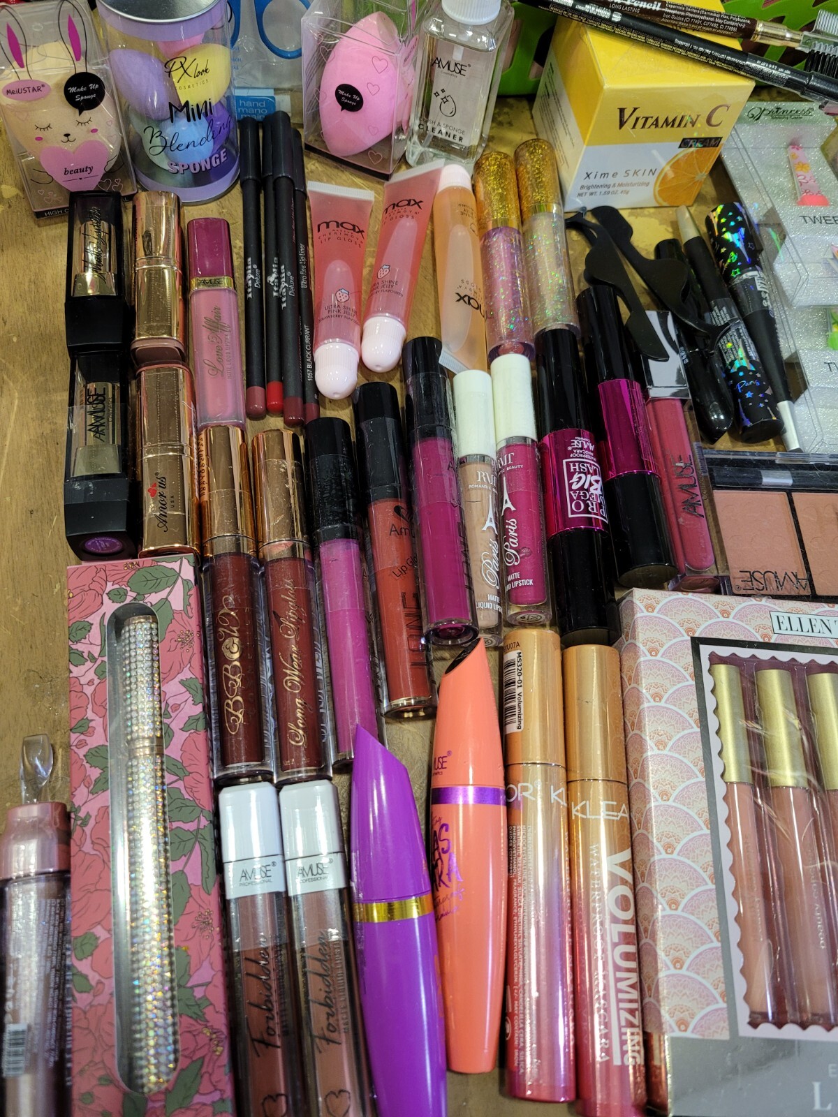 Wholesale bulk makeup Lot 90 Piece