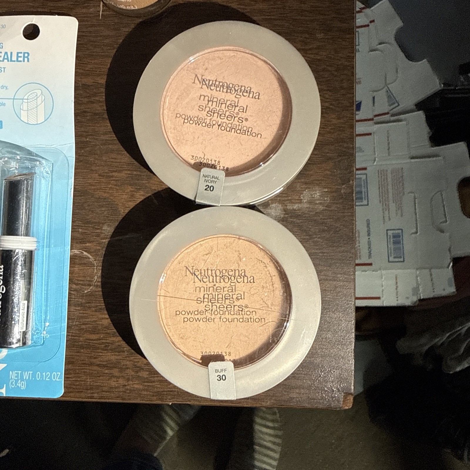Neutrogena Makeup Bundle 17 Pieces-concealer, Powder, Foundation, Serum Pens