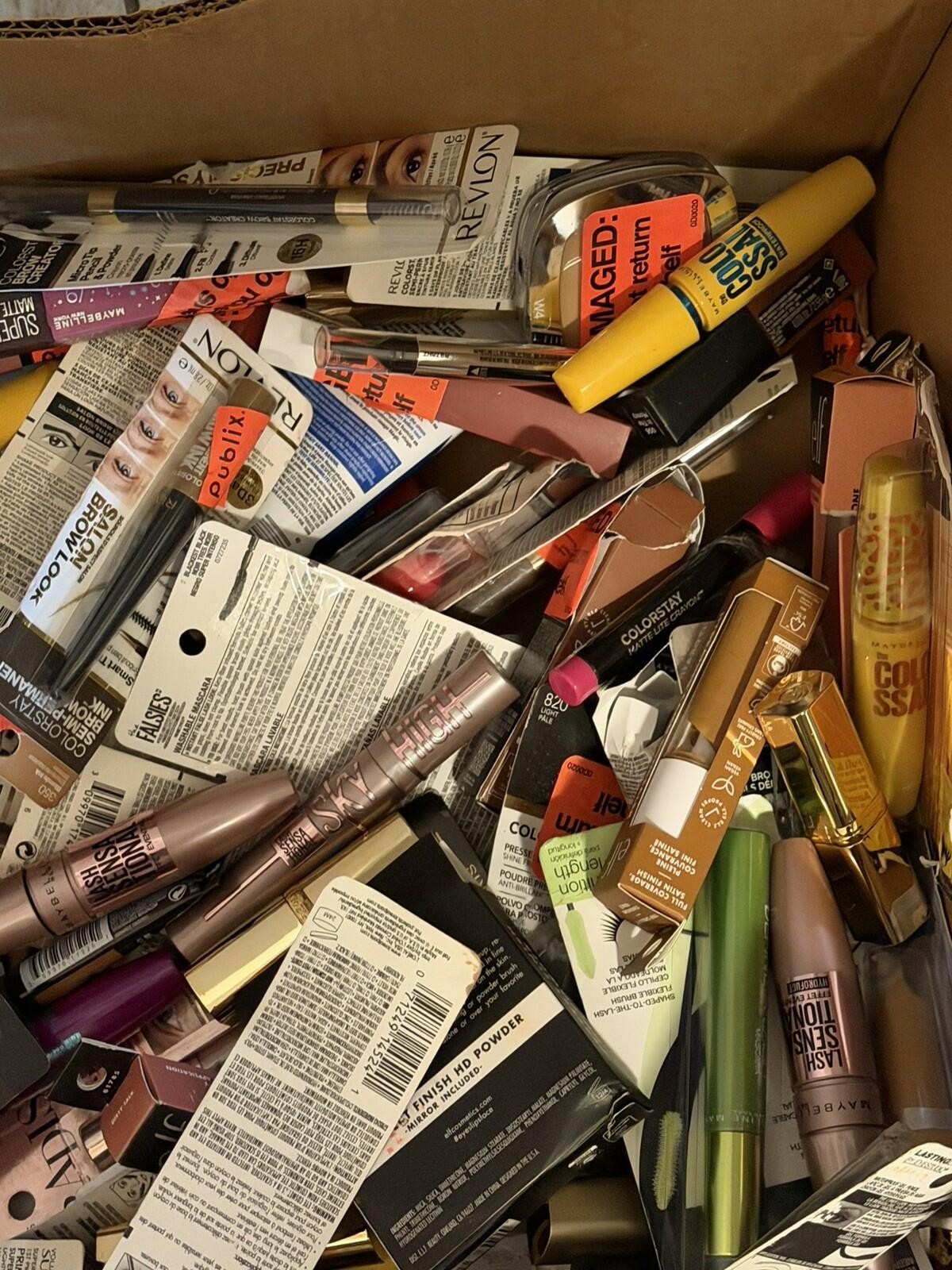 100 pcs Useable Mixed Name Brand Make Up Lot ! Read Des!