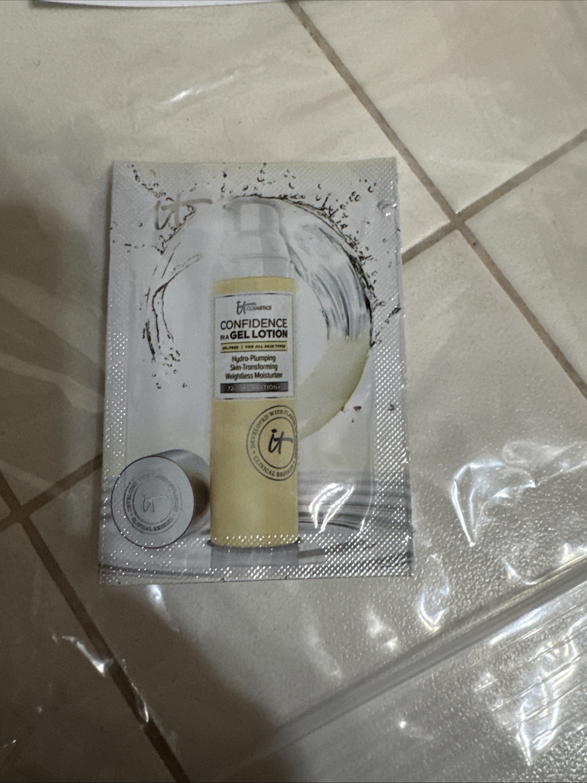 Macys 21pc Beauty Tote & Mixed Travel/Sample Set. NEW!