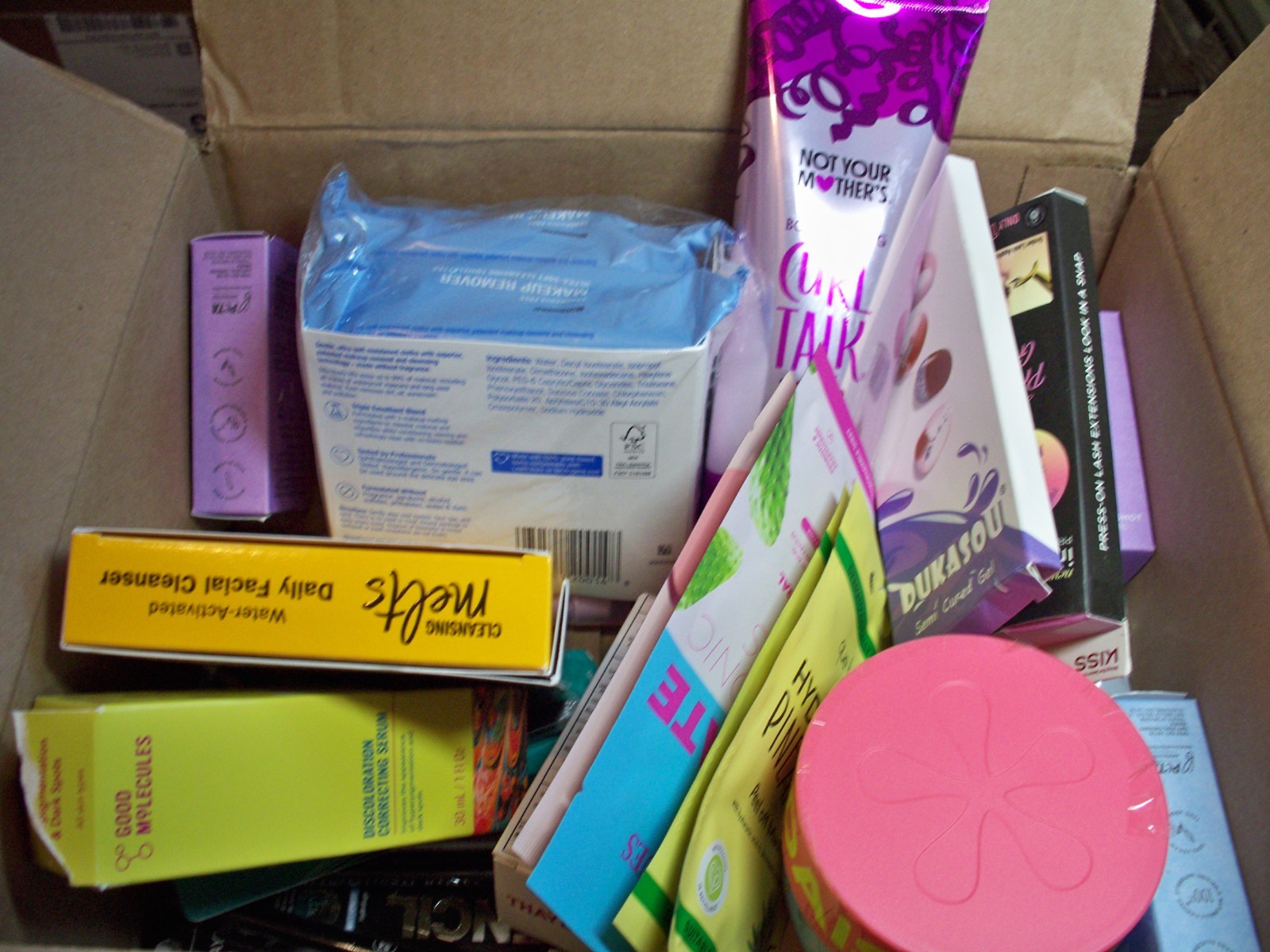Health And Beauty Wholesale Lot of 28 New Items New/Open Box ITEMS AS PICTURED 1