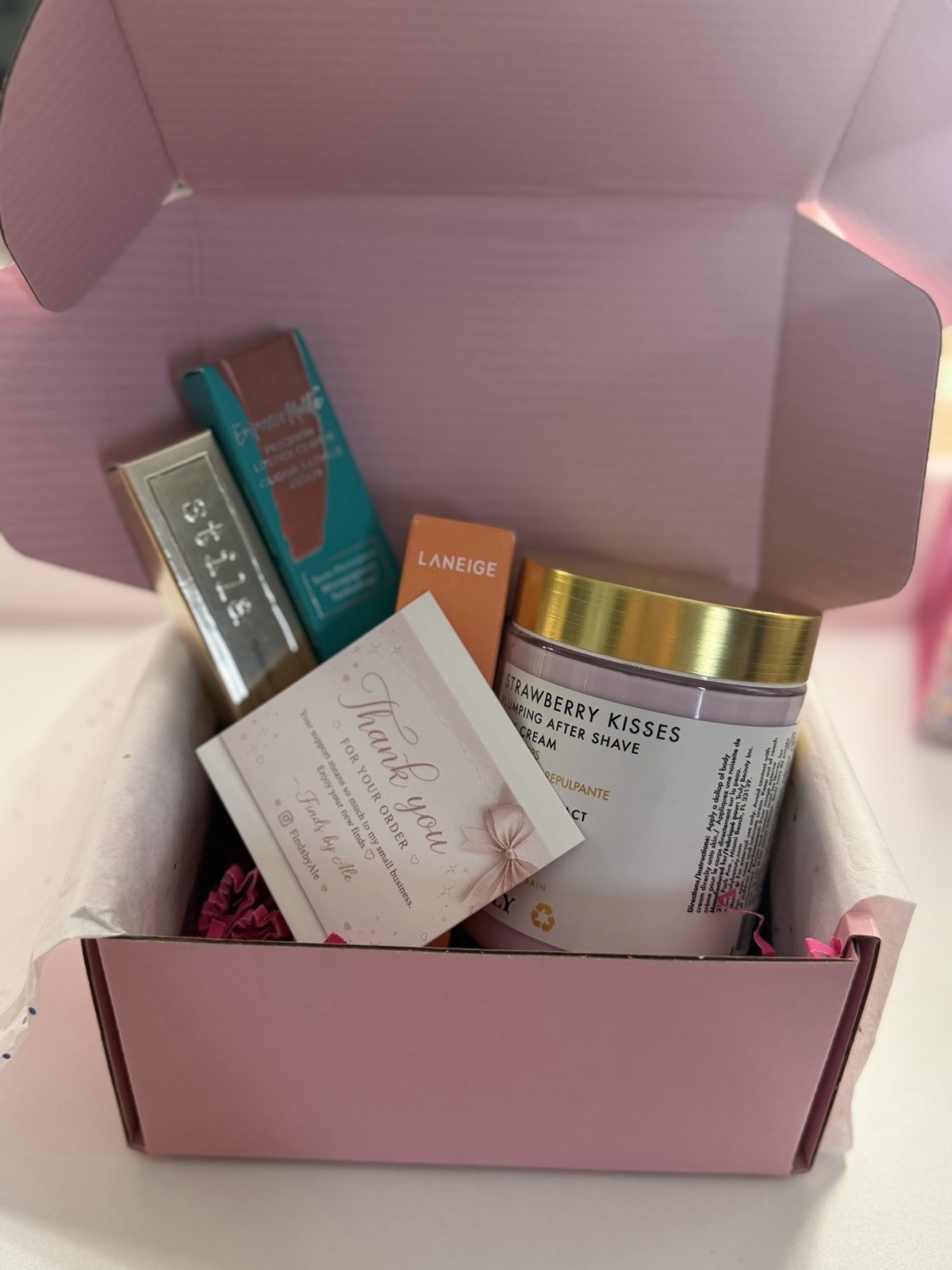 Luxury Beauty Box – Laneige, Thrive, Stila & Truly (4 New Items)