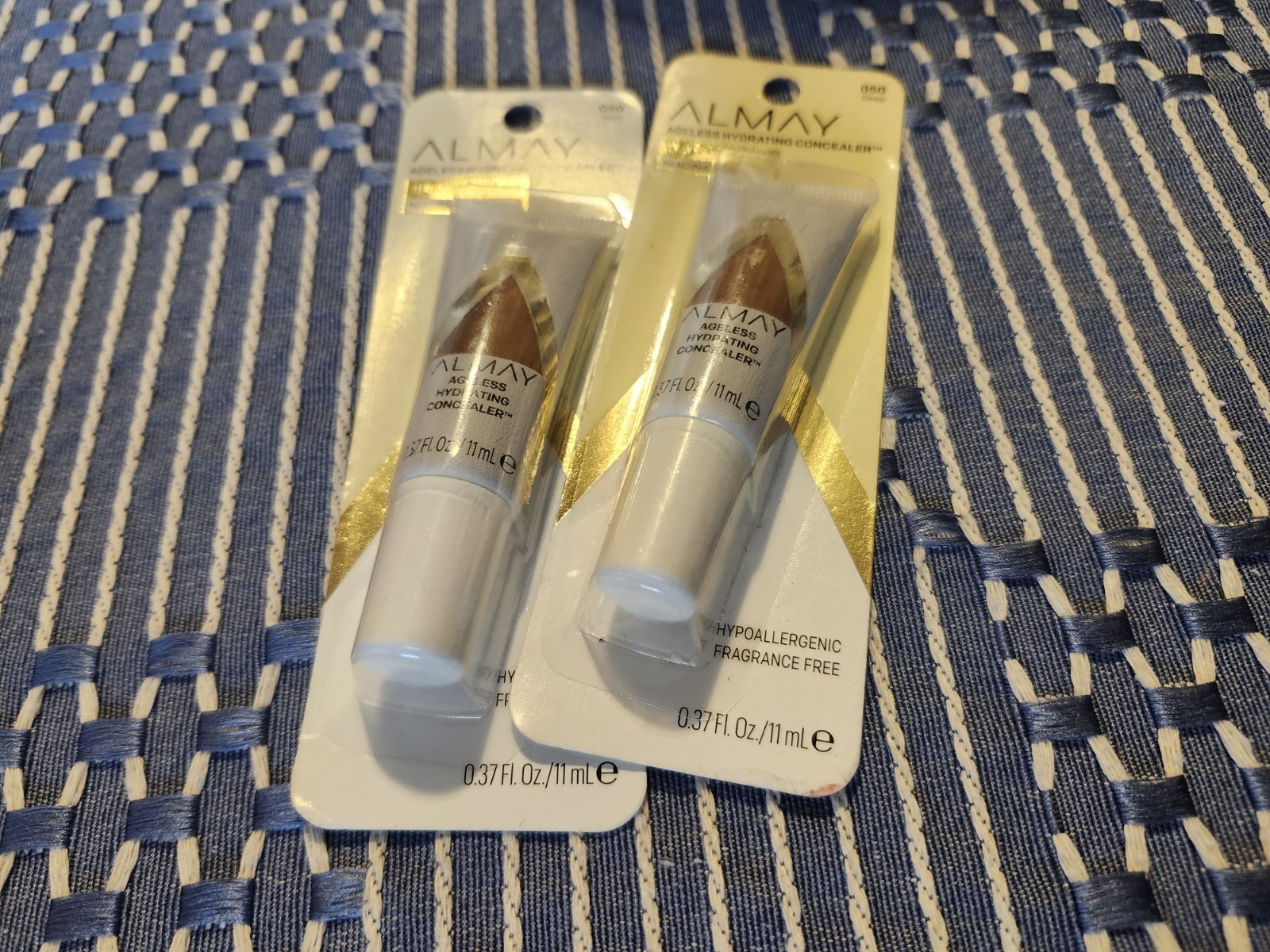Almay Fragrance-Free Hypoallergenic Makeup & Concealer Lot Clear Complexion
