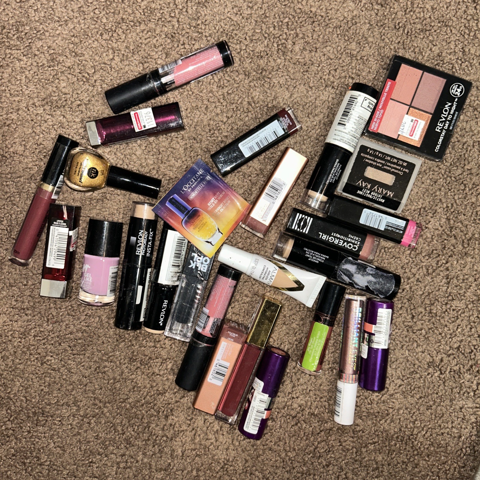 Mixed Makeup Make Up Lot CoverGirl Maybelline Revlon L’Oreal LIPSTICK FOUNDATION
