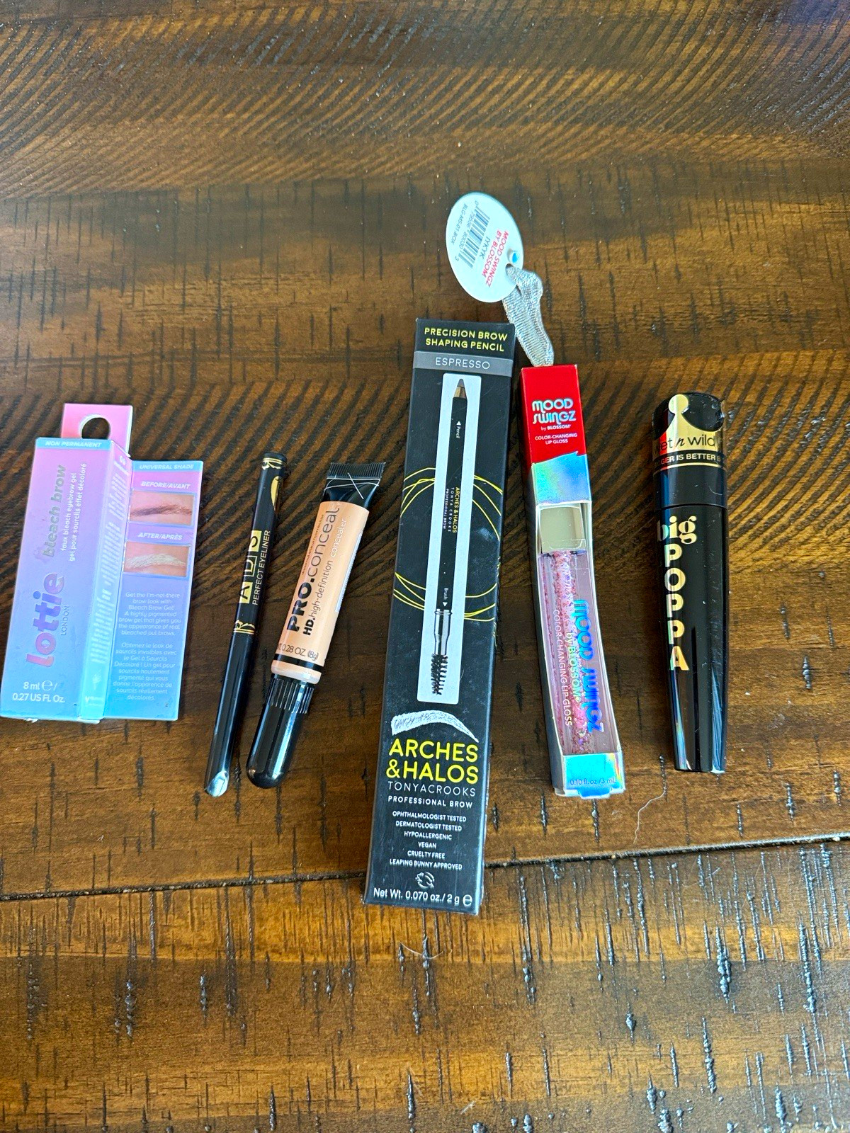 Wet n Wild Big Poppa Mascara + L.A. Girl Pro Conceal + Makeup Lot Full Size