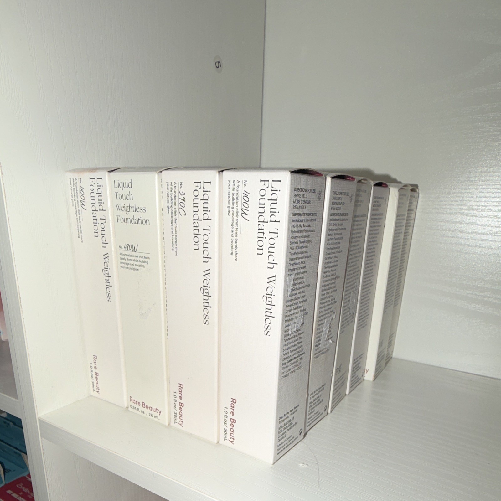 RARE BEAUTY WEIGHTLESS FUNDATION 24PC LOT NEW UNUSED MSRP: $38/ OFFER NOW: $14!