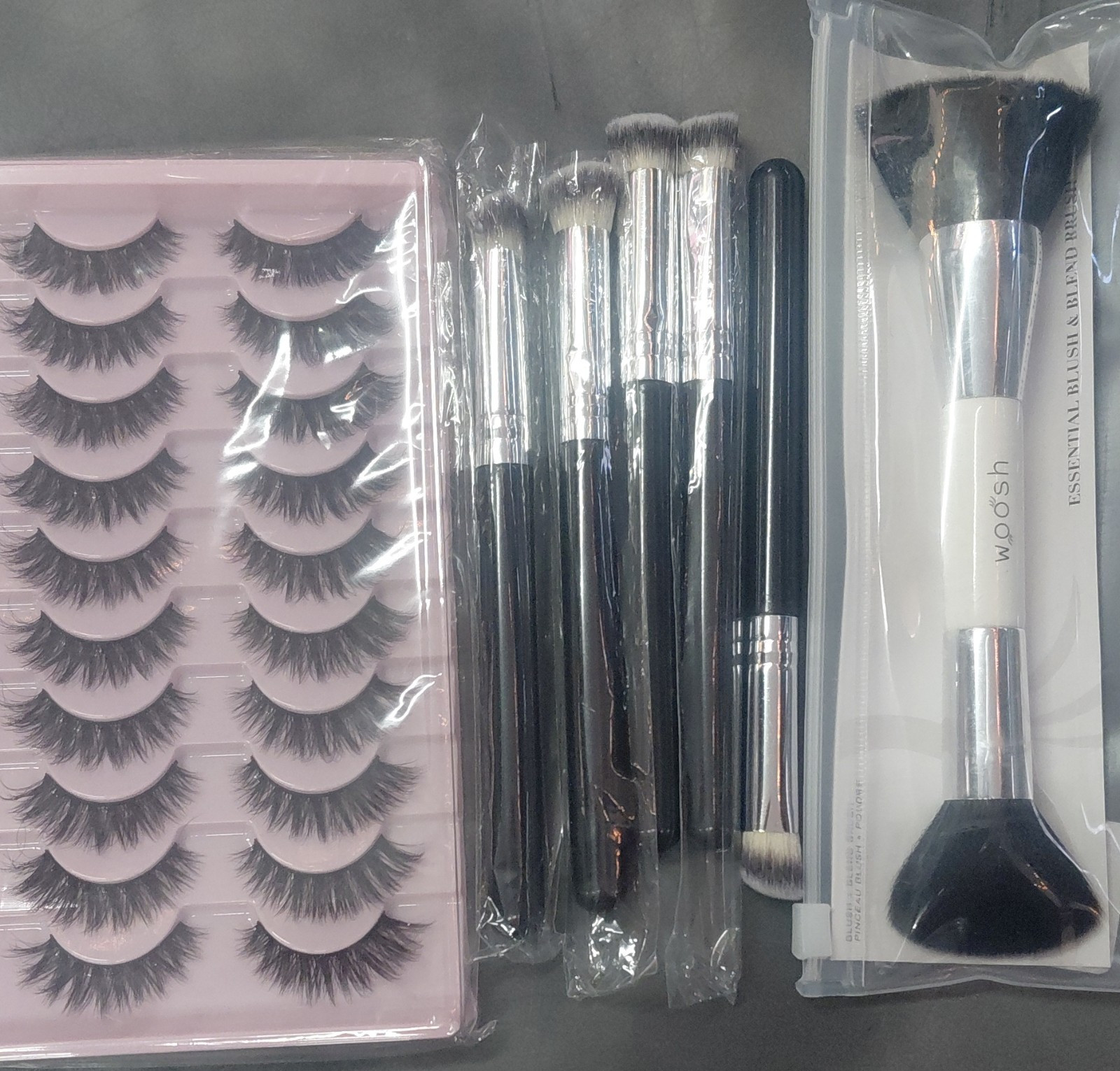 Woosh Essential Blush Brush, Makeup Brushes & False Eyelashes Mixed Lot