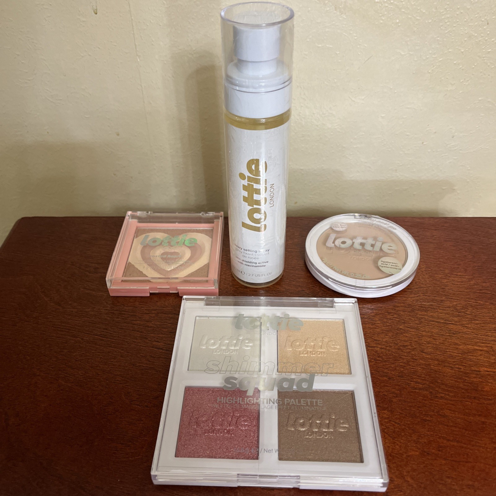 Lottie London makeup lot setting spray jiggling palette setting powder