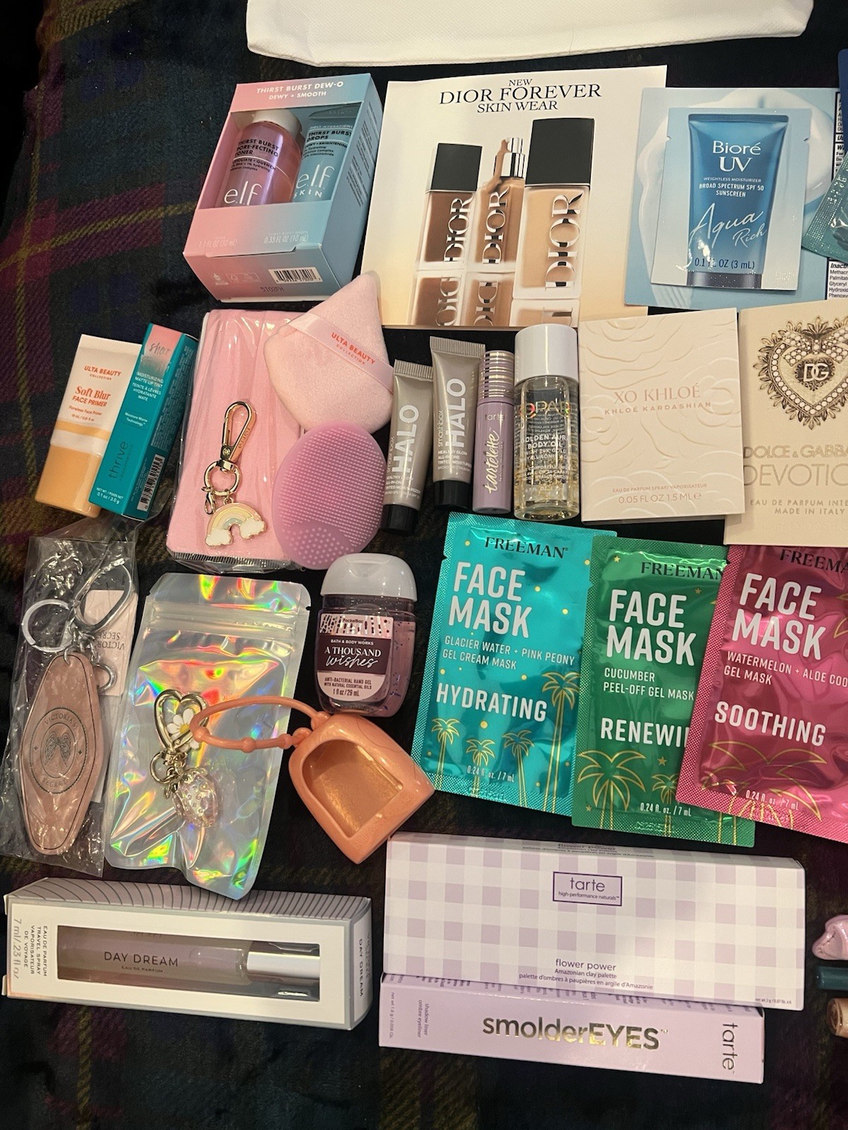 37 Piece Beauty Bundle W/8 Full Size Products