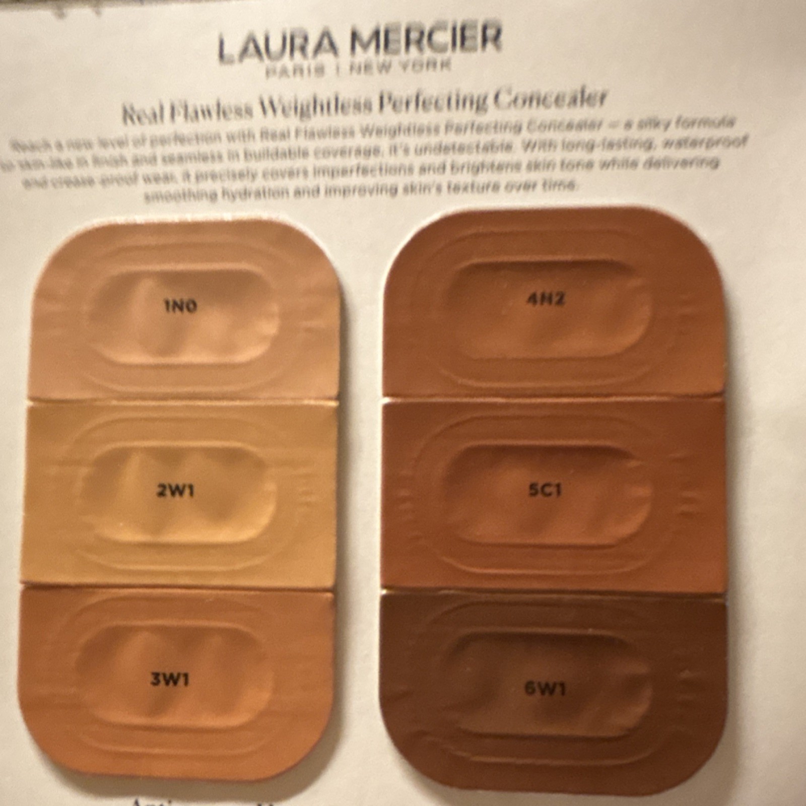 HUDA BEAUTY Setting Powder & Laura Mercier Concealer Waterproof Sample Set